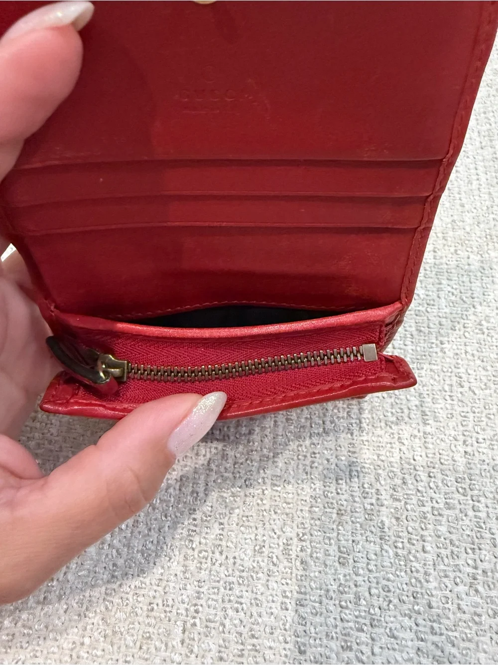 Gucci Burgundy Chevron Leather Card Wallet with Gold Double G
